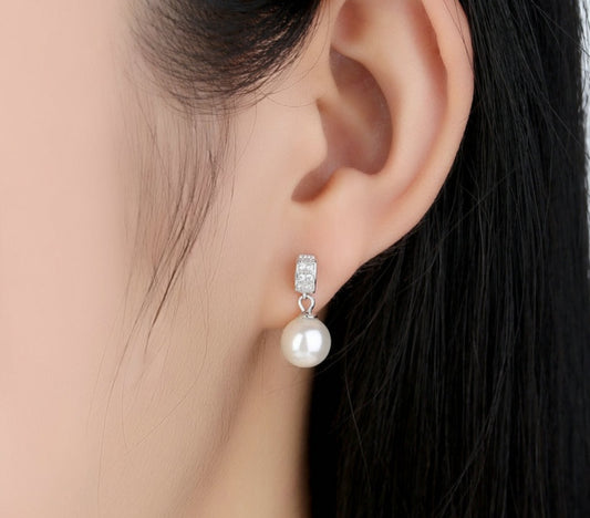 OPHELIA | SHELL PEARL STUDS