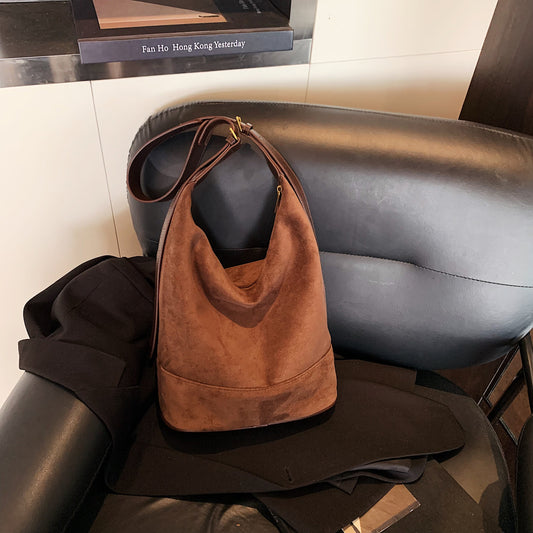 VALERIA | VINTAGE BUCKET BAG