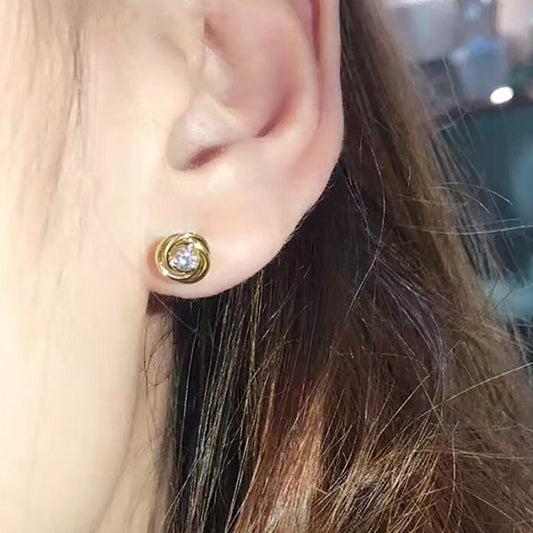 ELARA | MINIMALIST GOLD STUDS