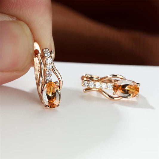 GARNET | CHAMPAGNE GOLD EAR CLIPS