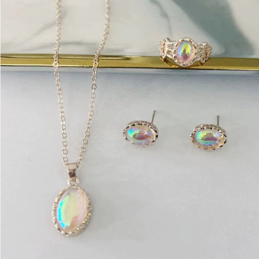 ELISE | CLASSIC PENDANT NECKLACE