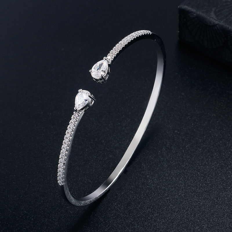 AURORA | MULTI-ZIRCON CUFF