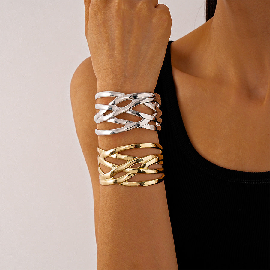 JULIETTE | GEOMETRIC BANGLE