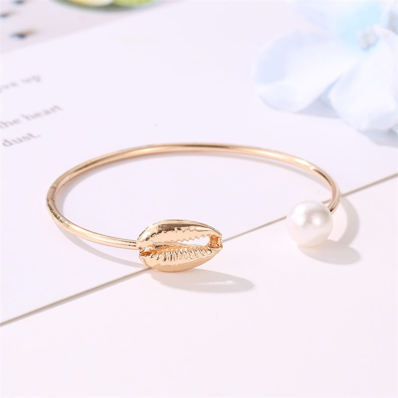 CHLOE | PEARL OPEN BANGLE