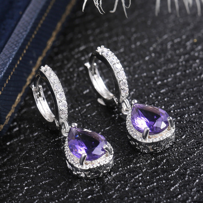 VIOLET | PRONG SET PURPLE GEMSTONE
