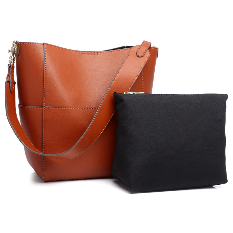 BUCKET | LARGE BUCKET MESSENGER BAG