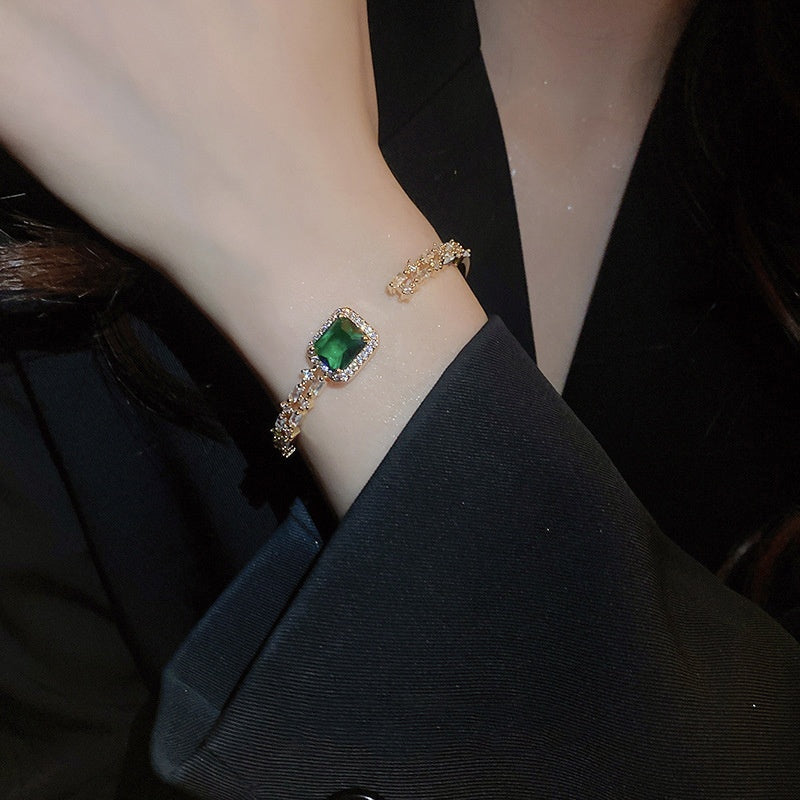 VALERIA | EMERALD OPEN BANGLE