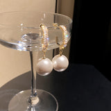 SIENNA | OVERSIZED PEARL DROPS