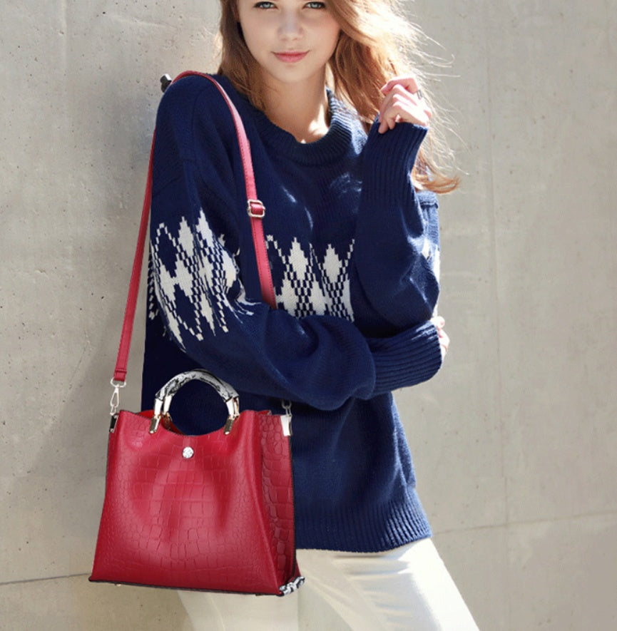 DIAG | DIAGONAL SHOULDER BAG