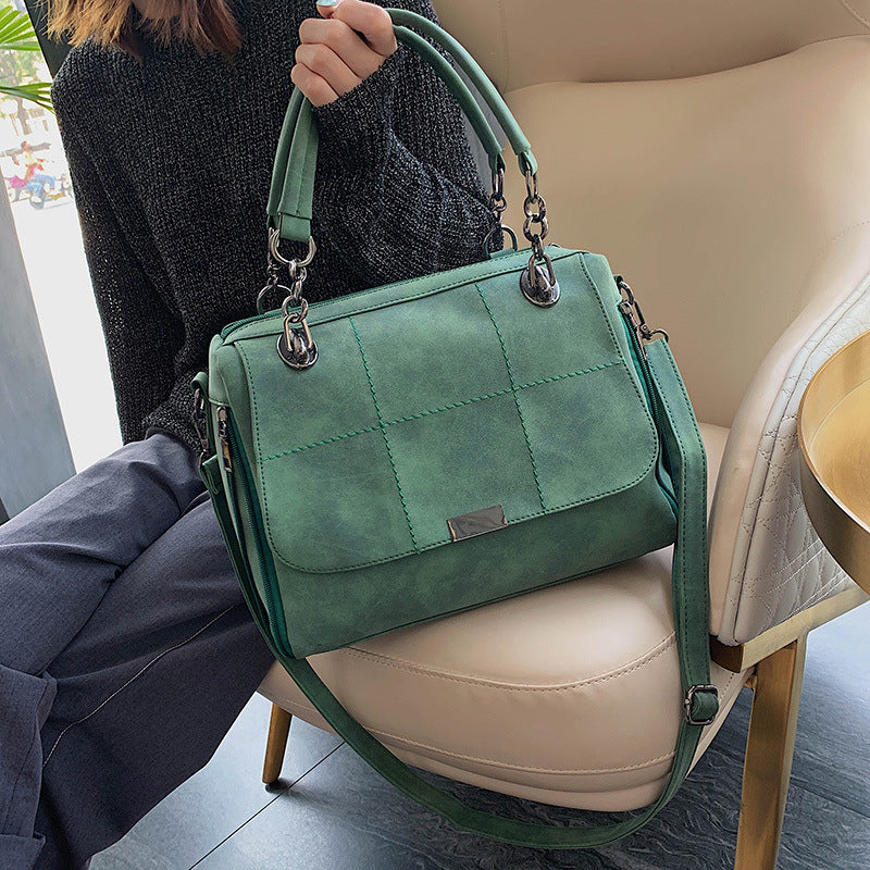 DIANA | MATTE BOSTON BAG