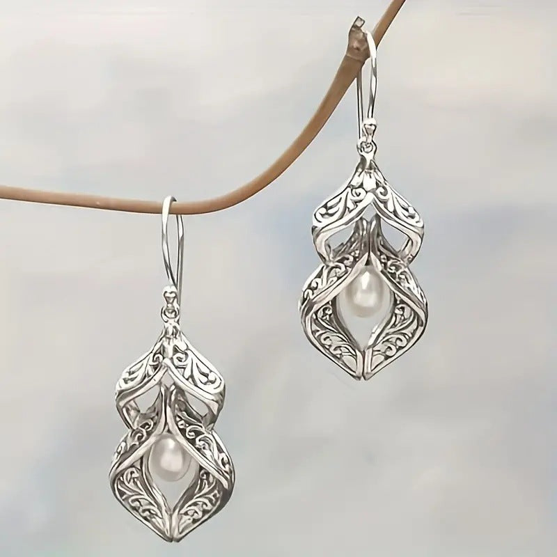BOHEME | CARVED PEARL EARRINGS