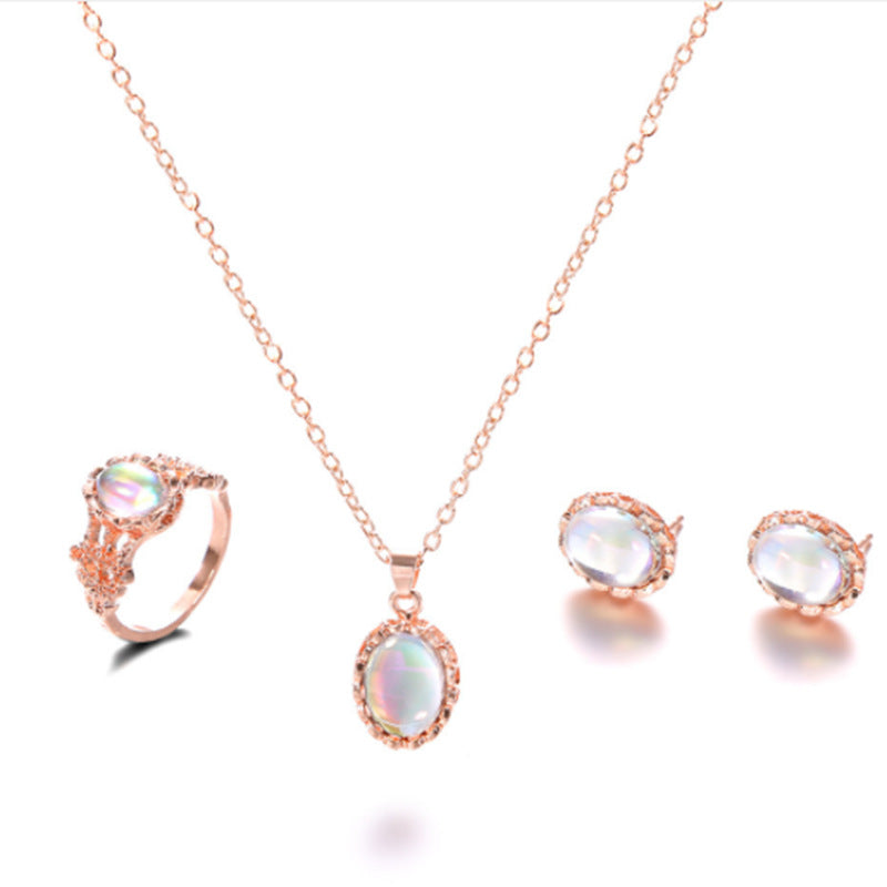 ELISE | CLASSIC PENDANT NECKLACE