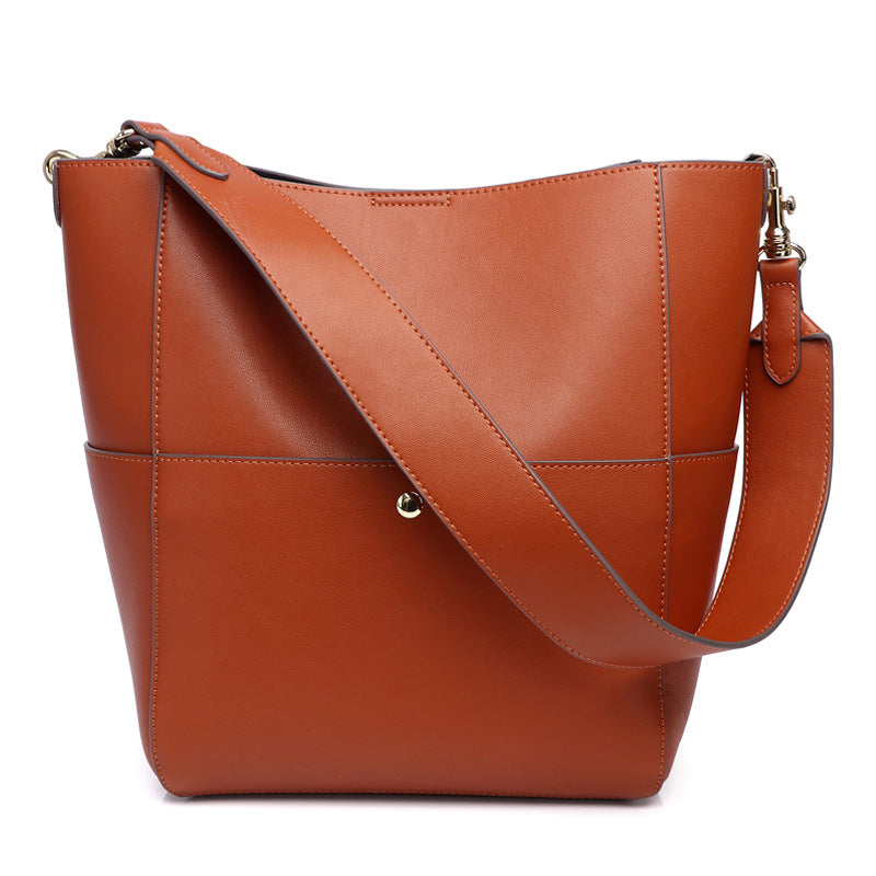 BUCKET | LARGE BUCKET MESSENGER BAG