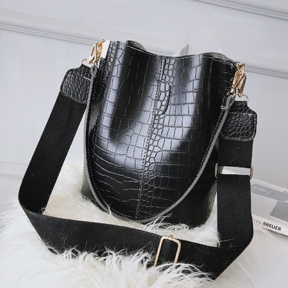 CLEO | BUCKET SHOULDER HANDBAG