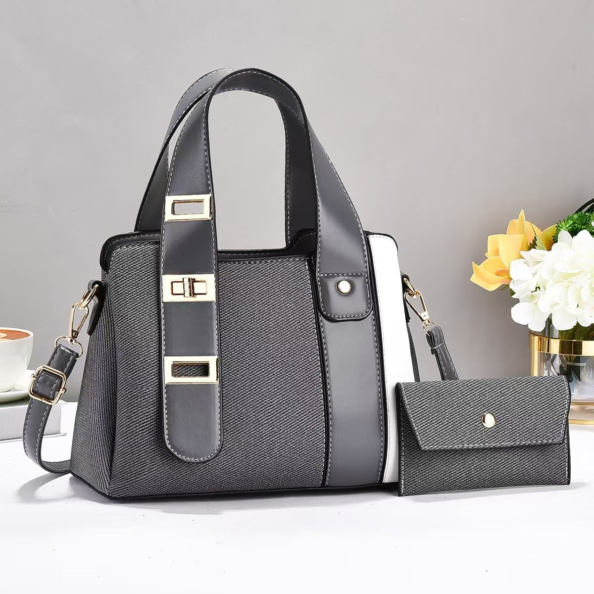 CARRY | LARGE CROSSBODY SHOULDER BAG