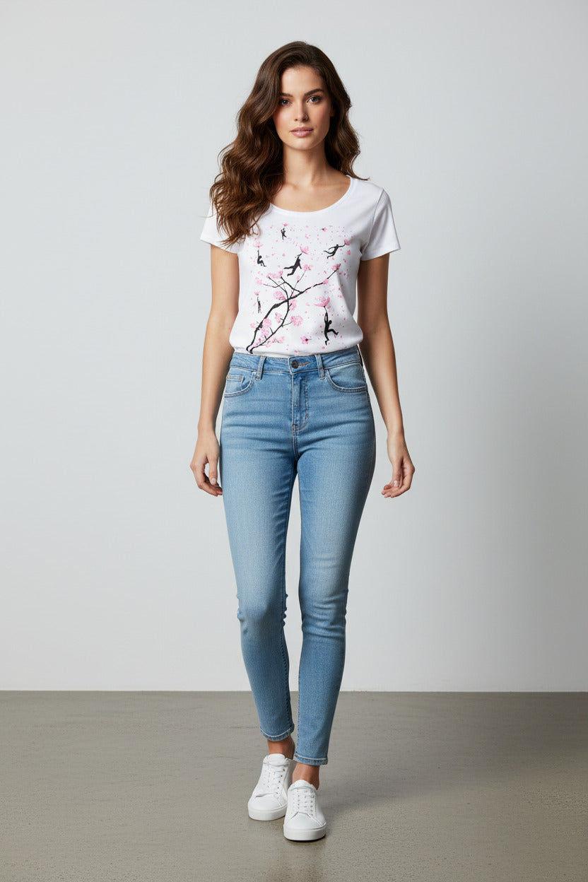 THEA | ABSTRACT FIGURE