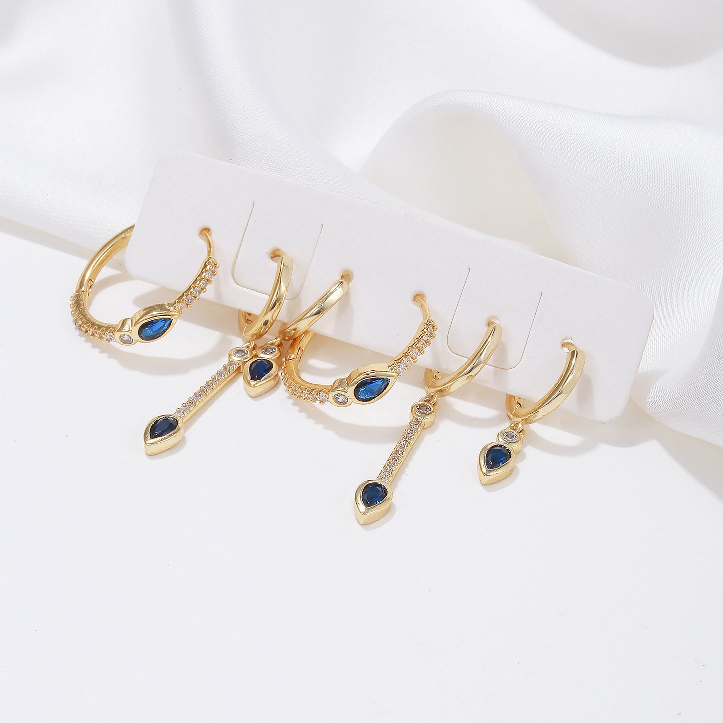 HEART | BLUE ZIRCON HEART EARRINGS