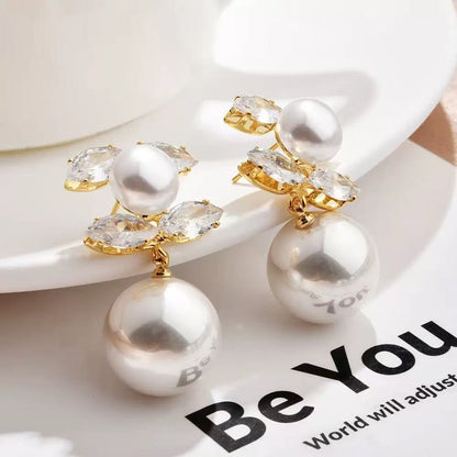 LUNA | PEARL ZIRCON STUD EARRINGS