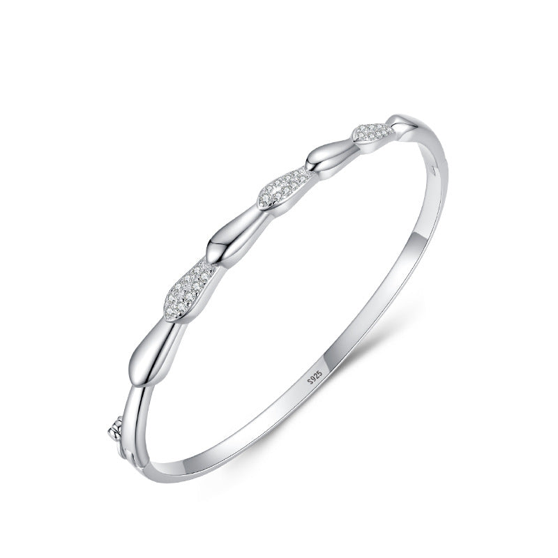 BELLA | STERLING SILVER BAND