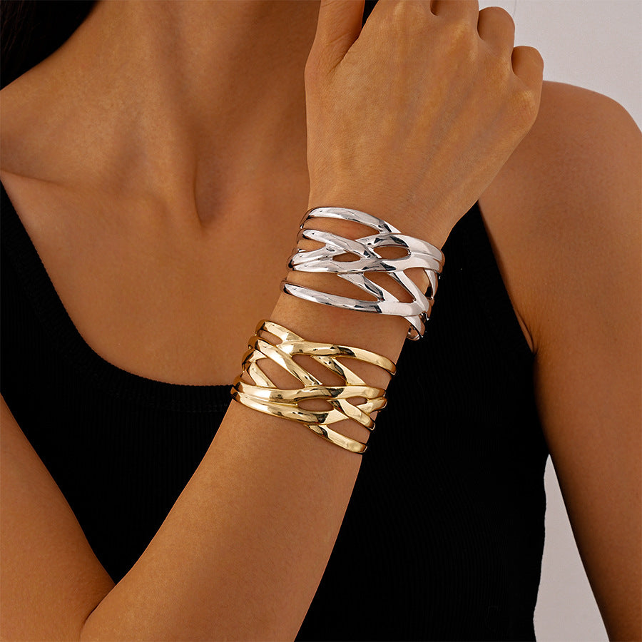 JULIETTE | GEOMETRIC BANGLE