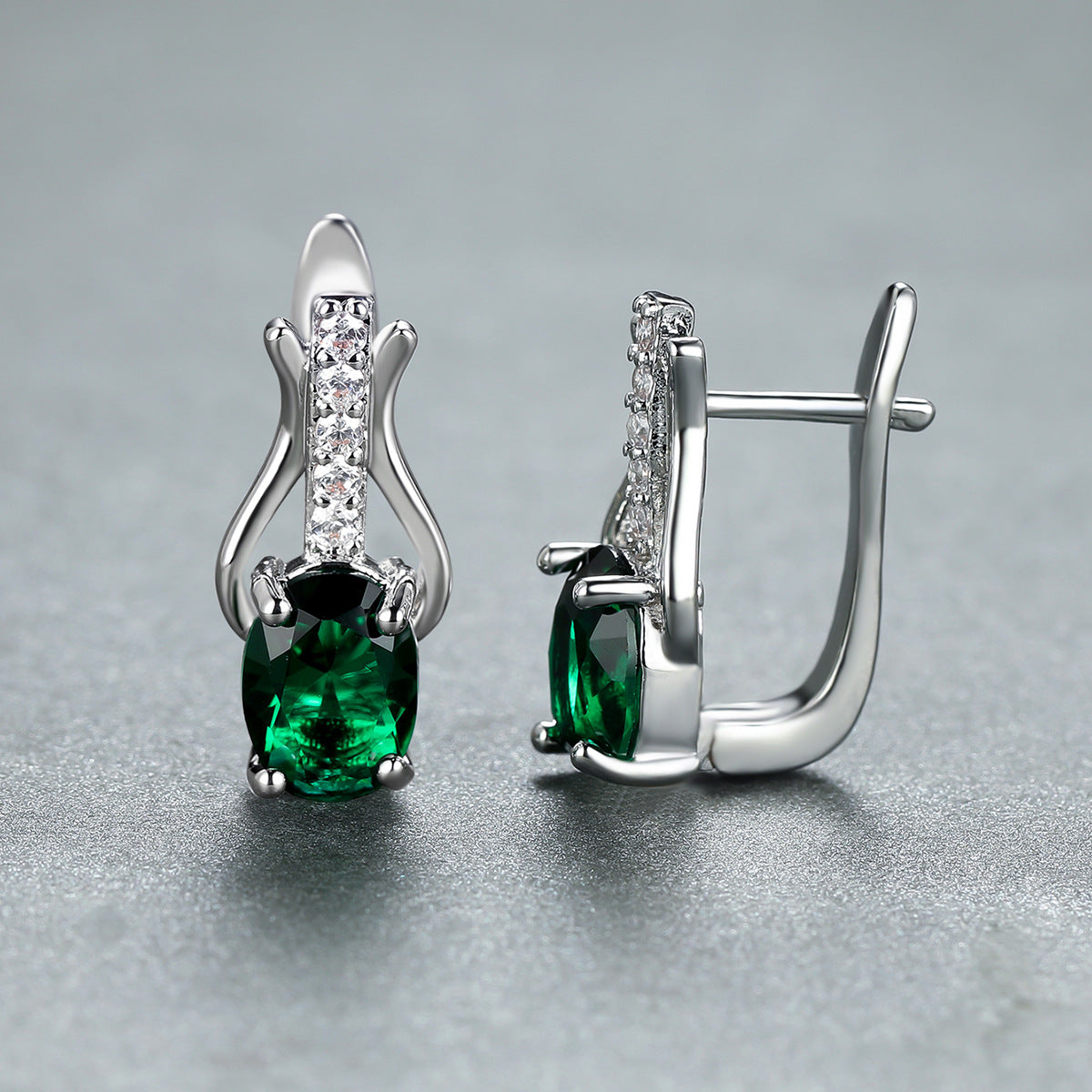 GARNET | CHAMPAGNE GOLD EAR CLIPS