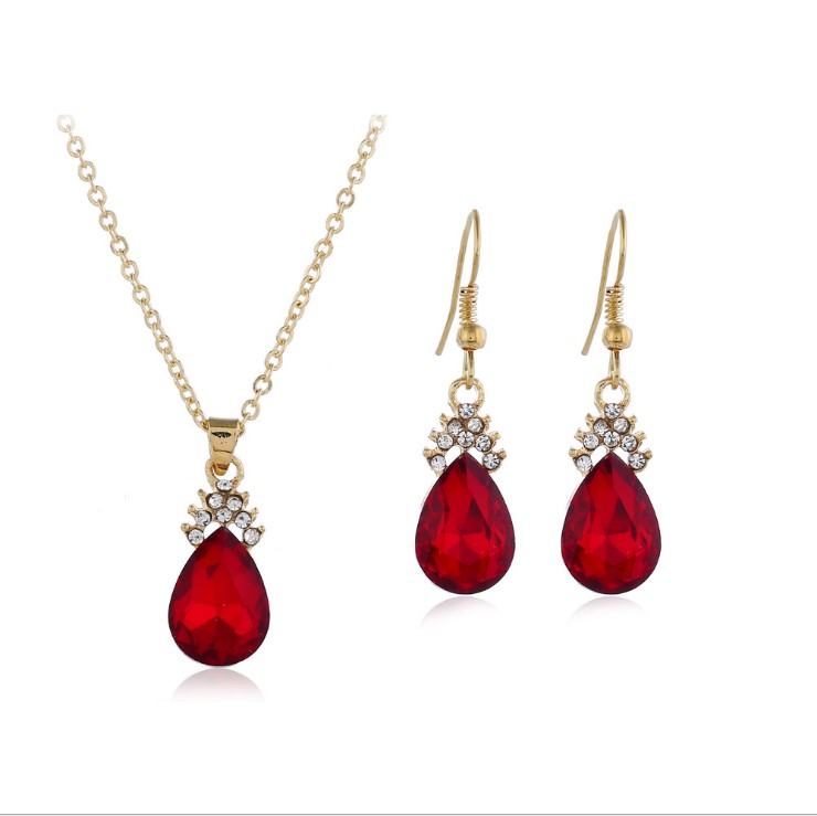 DIANA | CRYSTAL DIAMOND SET