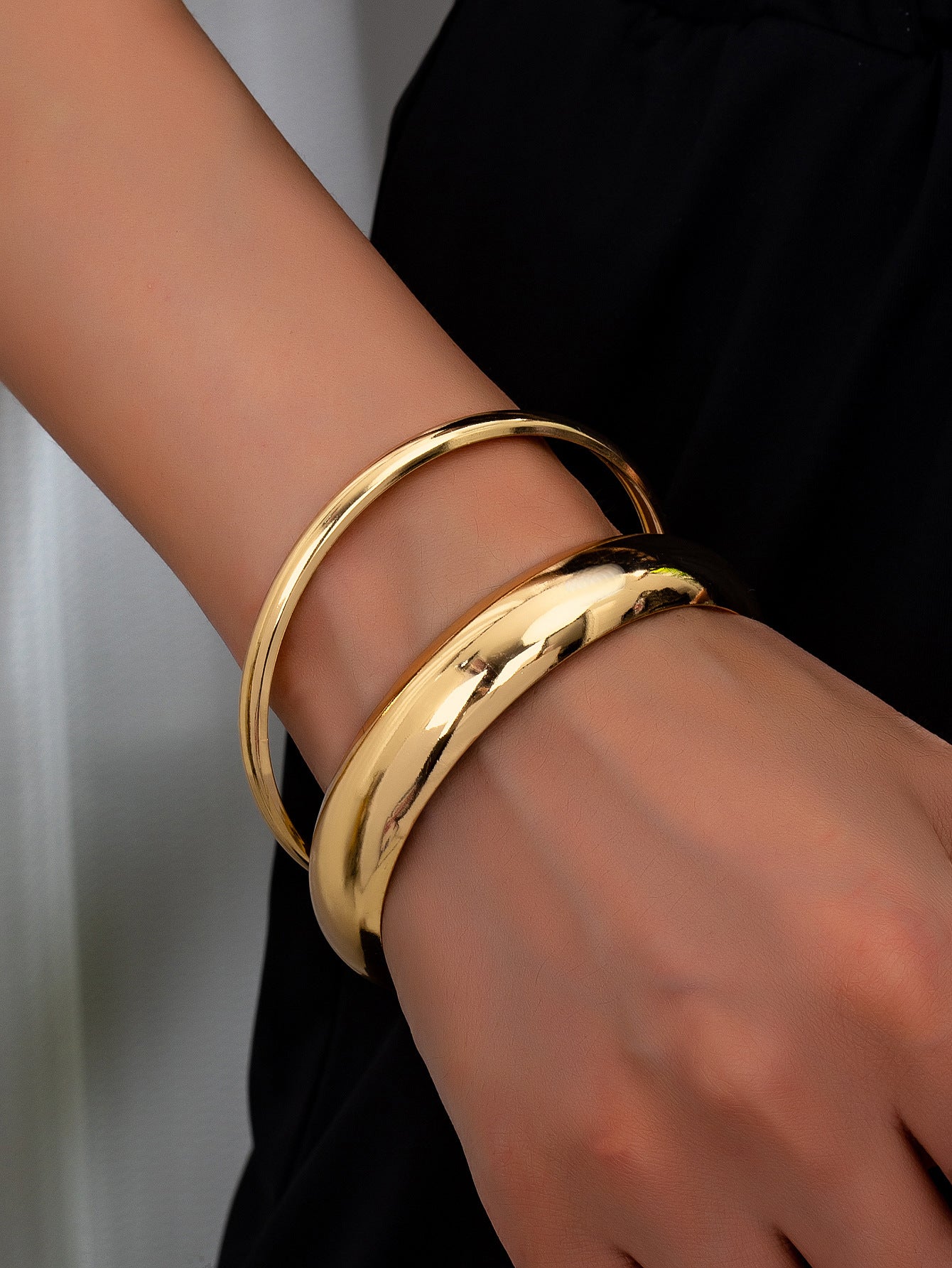ARTISAN | HIGH-GLOSS BANGLE