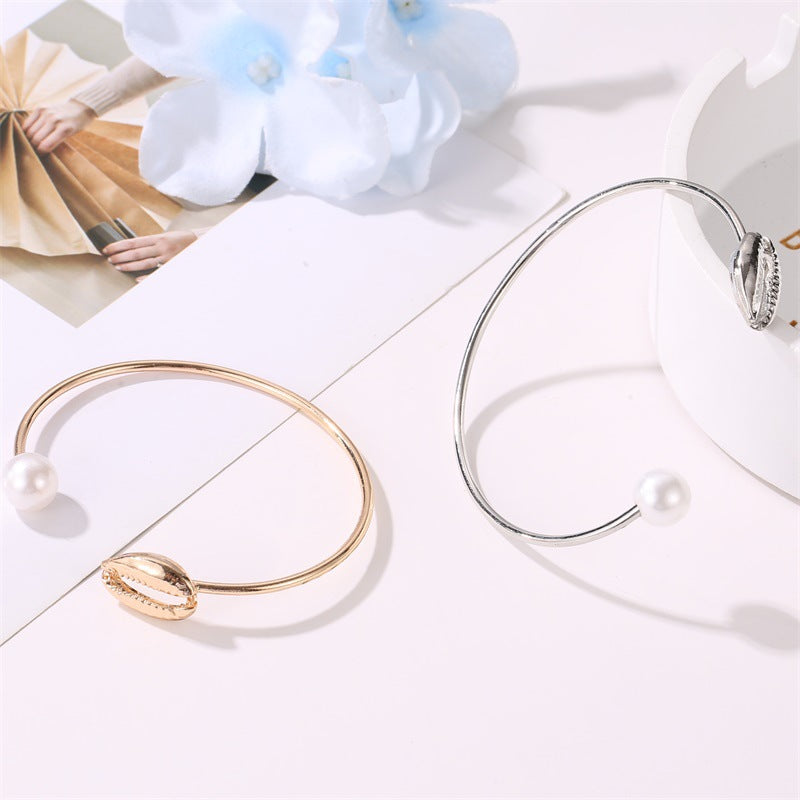 CHLOE | PEARL OPEN BANGLE