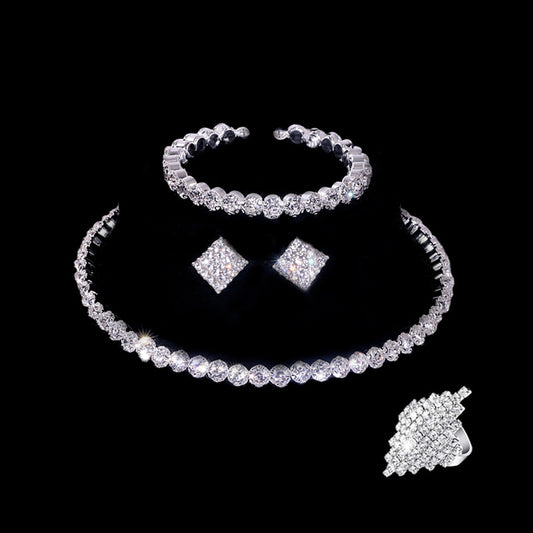 TRINITY | THREE-PIECE JEWELLERY SET