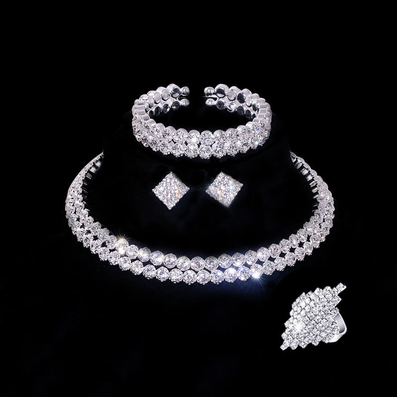 TRINITY | THREE-PIECE JEWELLERY SET
