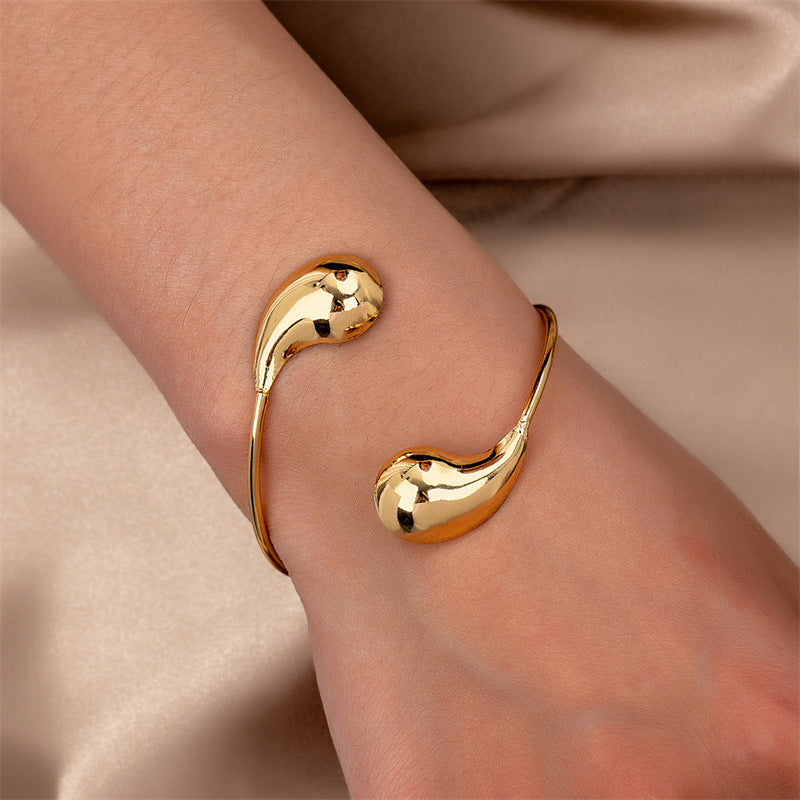 CAMILLE | WATER DROP CUFF