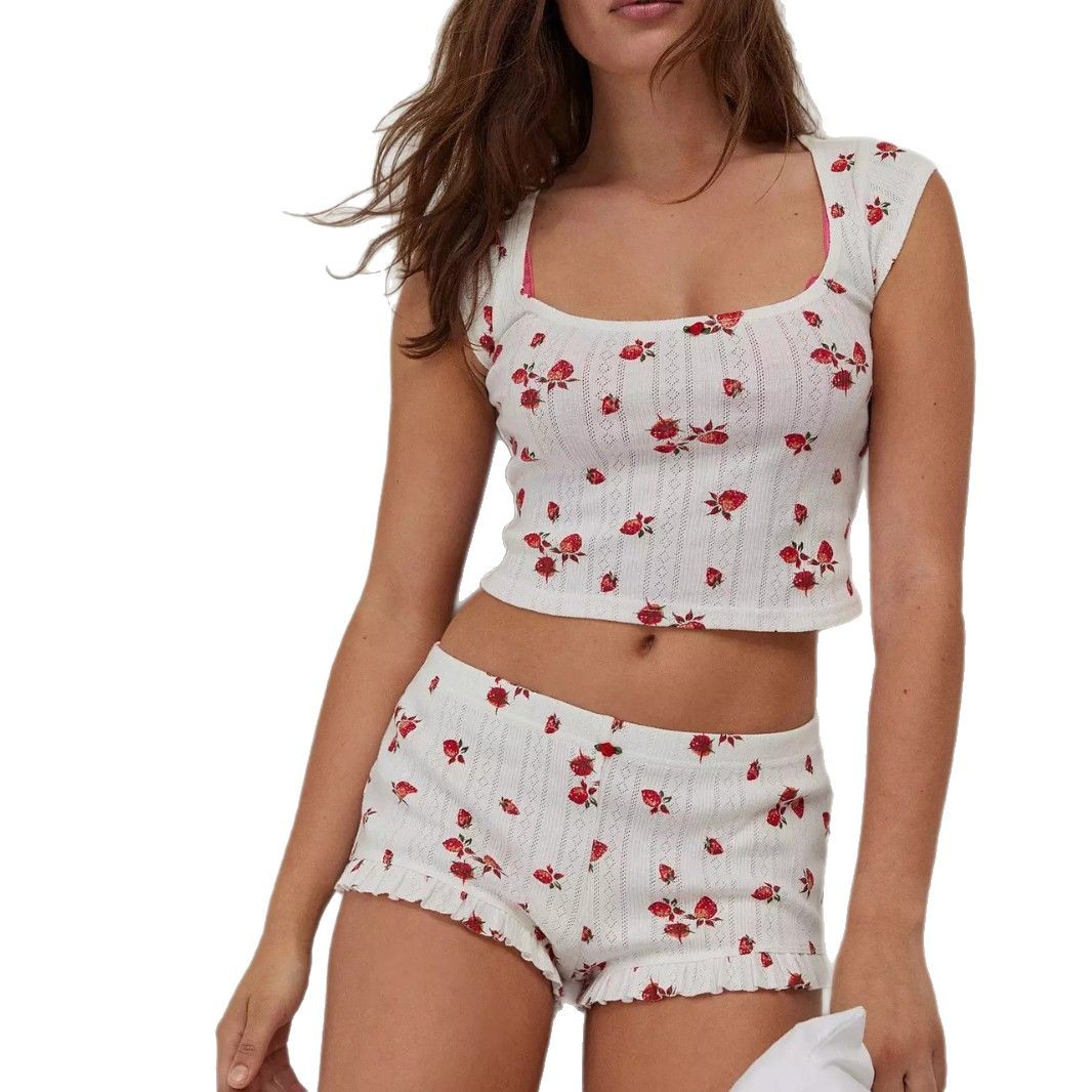 AMÉLIE | KNITTED STRAWBERRY JACQUARD SET