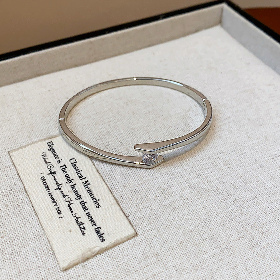 ROUND | GOLD ZIRCONIA ROUND BRACELET
