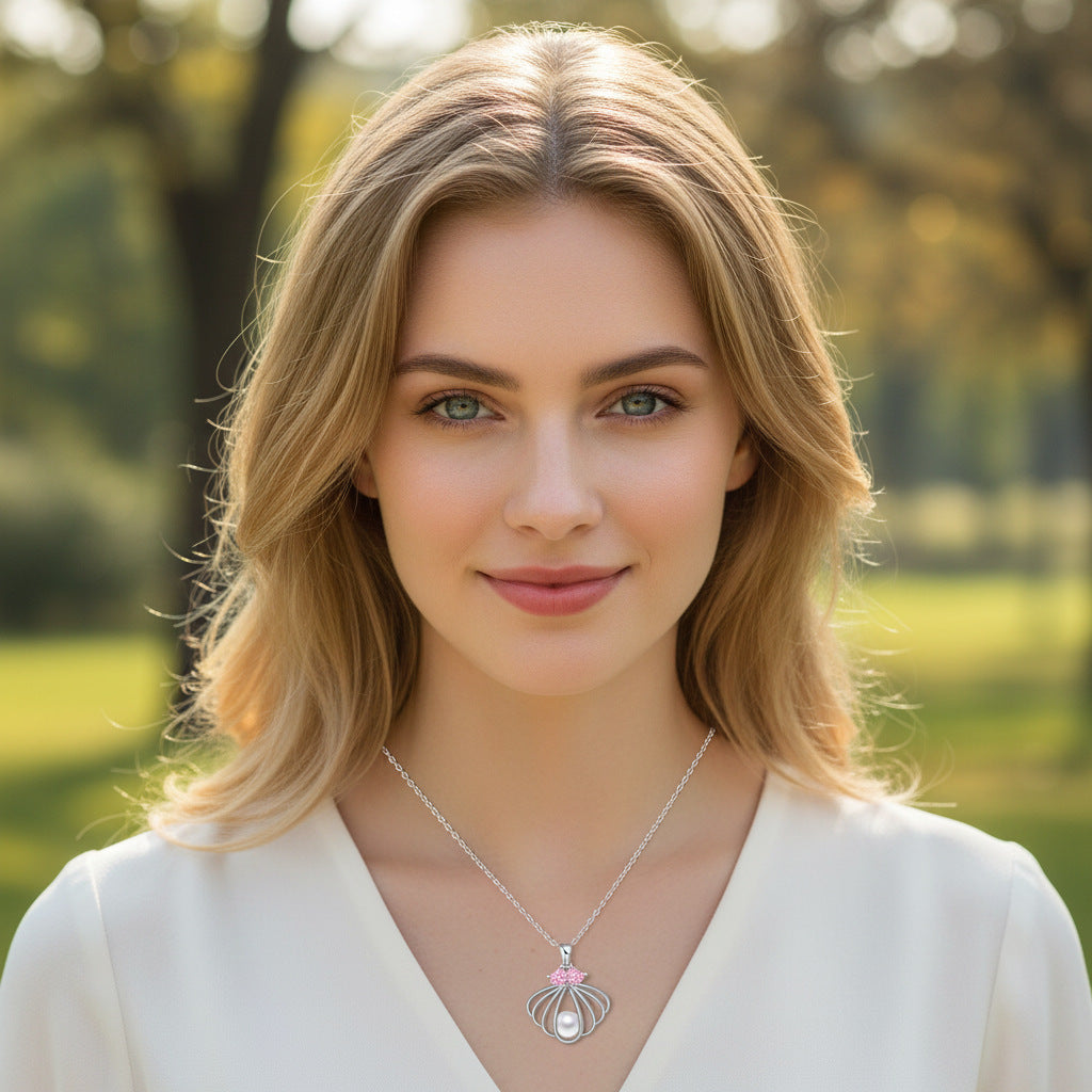 MARINA | SHELL MERMAID PENDANT