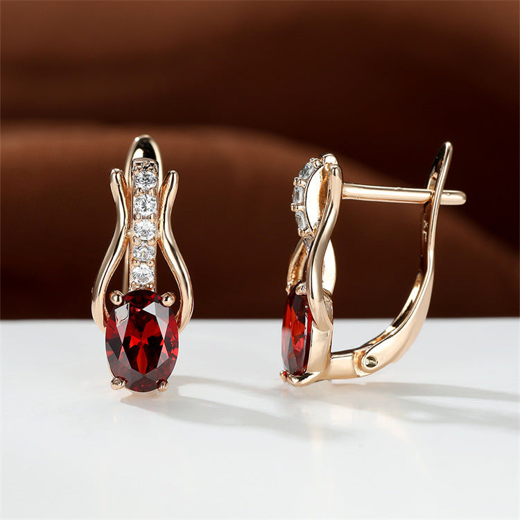 GARNET | CHAMPAGNE GOLD EAR CLIPS