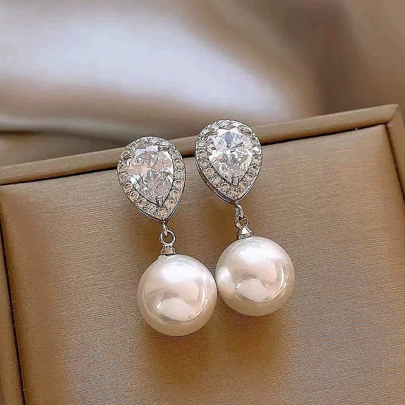 PEARL | DIAMOND PEARL DROP EARRINGS