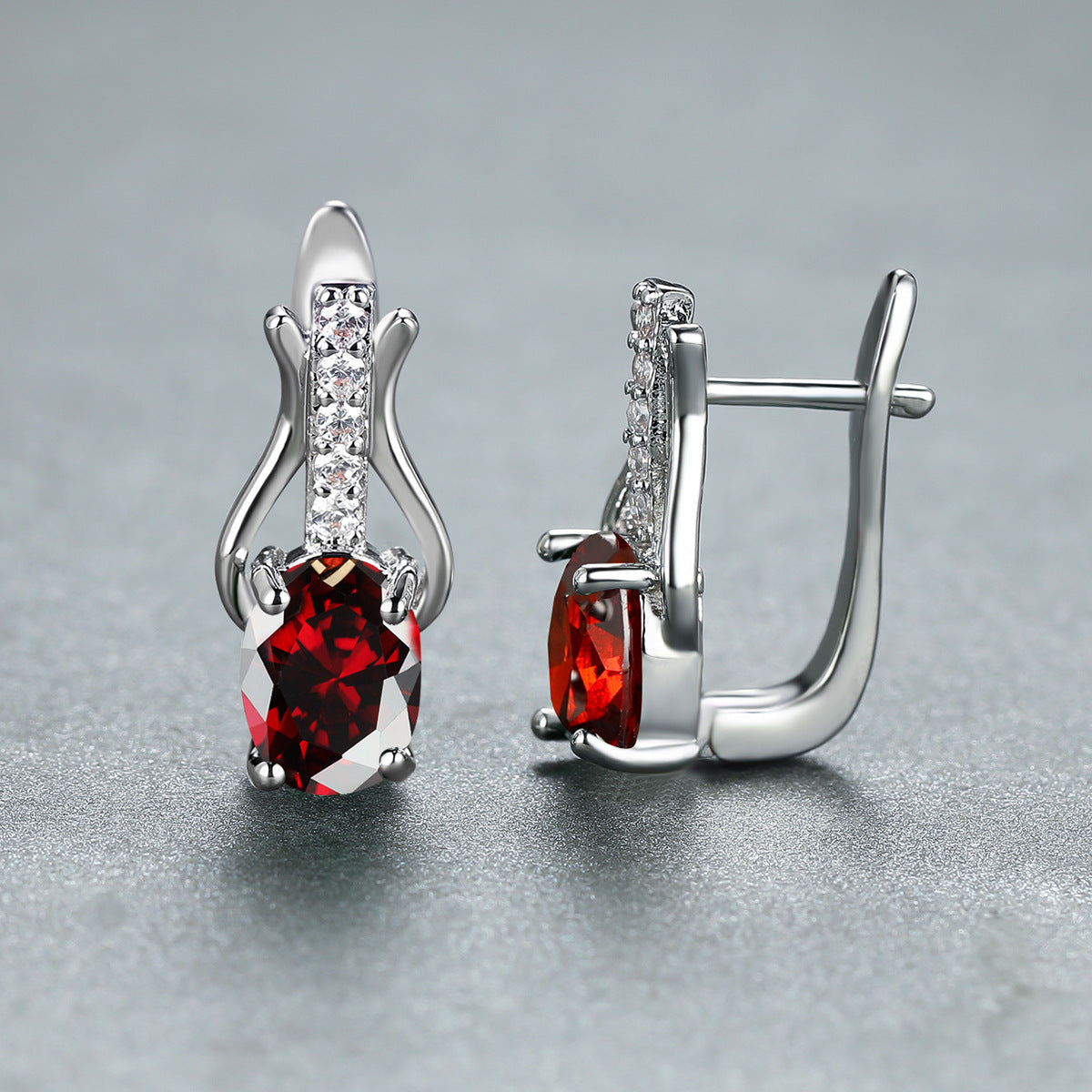 GARNET | CHAMPAGNE GOLD EAR CLIPS