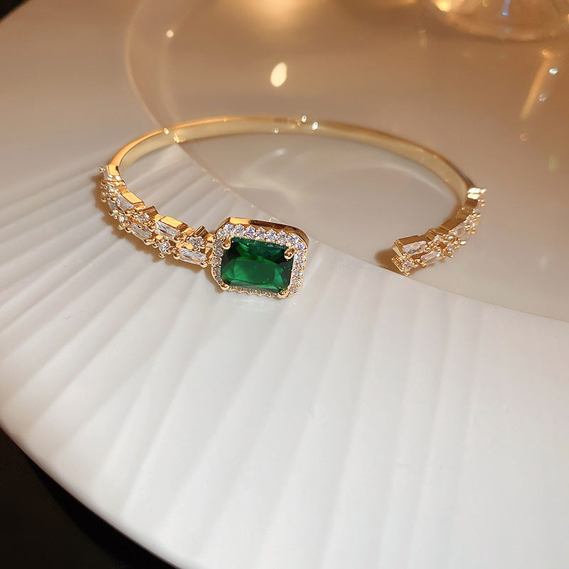 VALERIA | EMERALD OPEN BANGLE