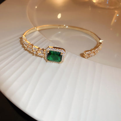 VALERIA | EMERALD OPEN BANGLE