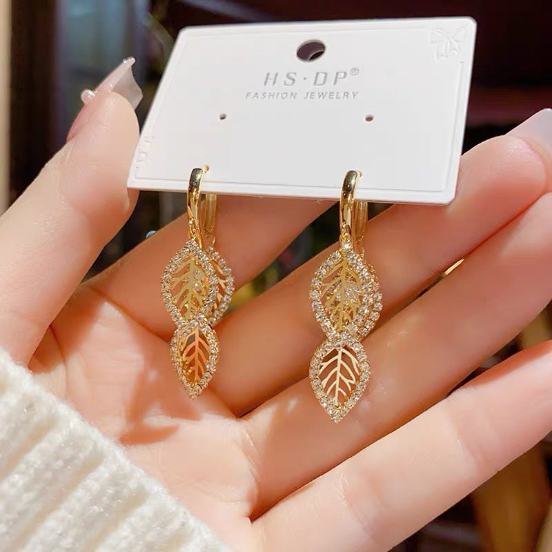 LEAF | ZIRCON LEAF TASSEL EAR CLIP