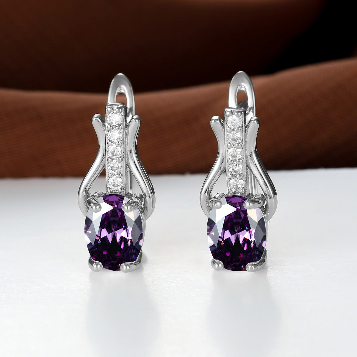 GARNET | CHAMPAGNE GOLD EAR CLIPS