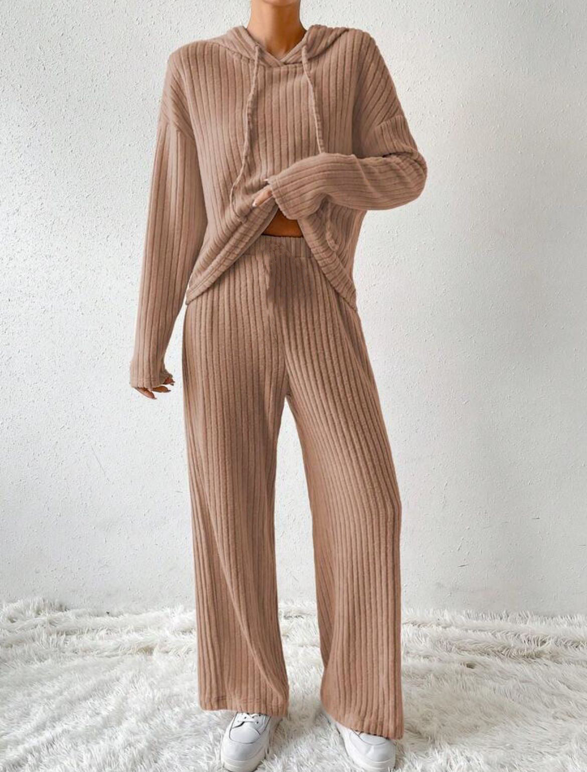 COSETTE | RIBBED LOUNGEWEAR TWO-PIECE SET
