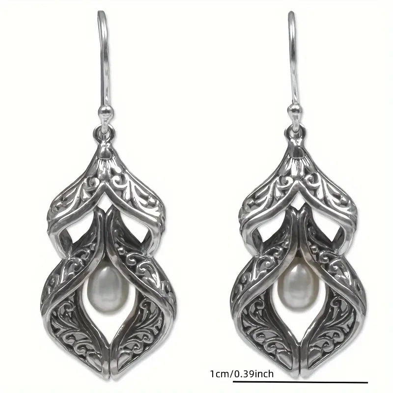 BOHEME | CARVED PEARL EARRINGS